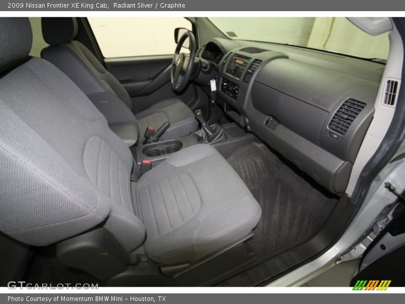 Radiant Silver / Graphite 2009 Nissan Frontier XE King Cab