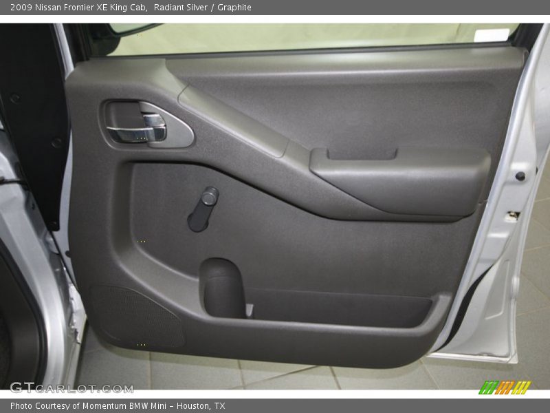 Radiant Silver / Graphite 2009 Nissan Frontier XE King Cab