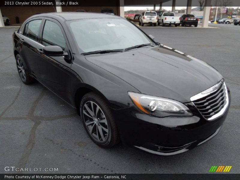 Black / Black 2013 Chrysler 200 S Sedan