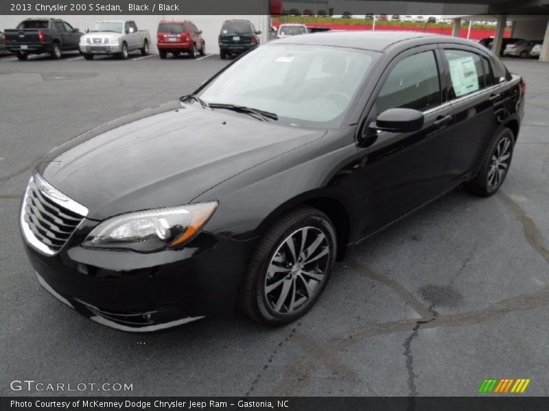 Black / Black 2013 Chrysler 200 S Sedan