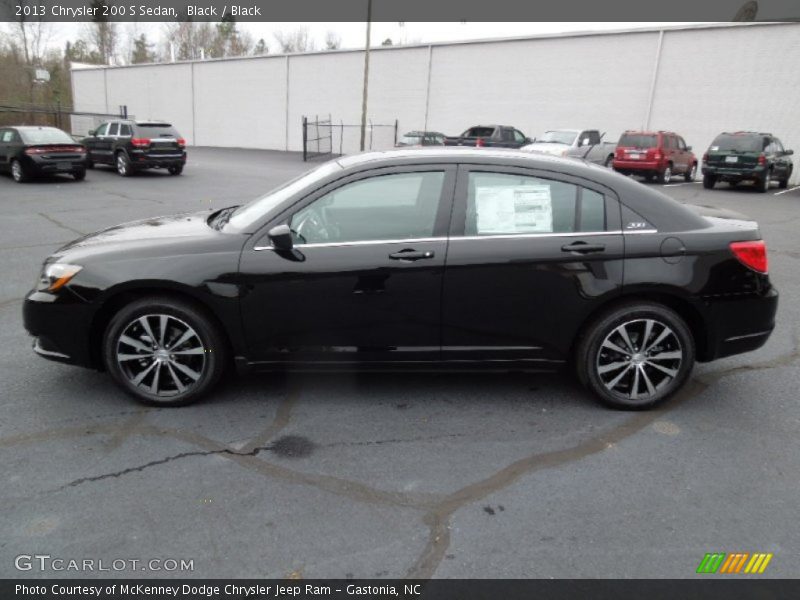 Black / Black 2013 Chrysler 200 S Sedan
