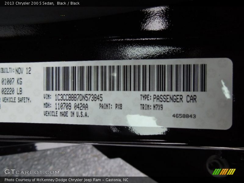 Black / Black 2013 Chrysler 200 S Sedan