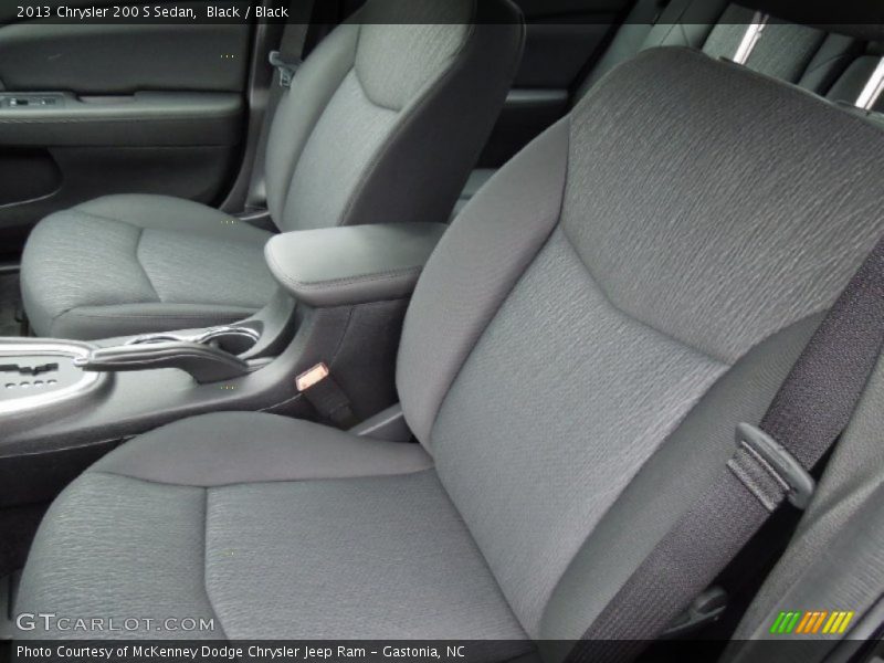 Black / Black 2013 Chrysler 200 S Sedan
