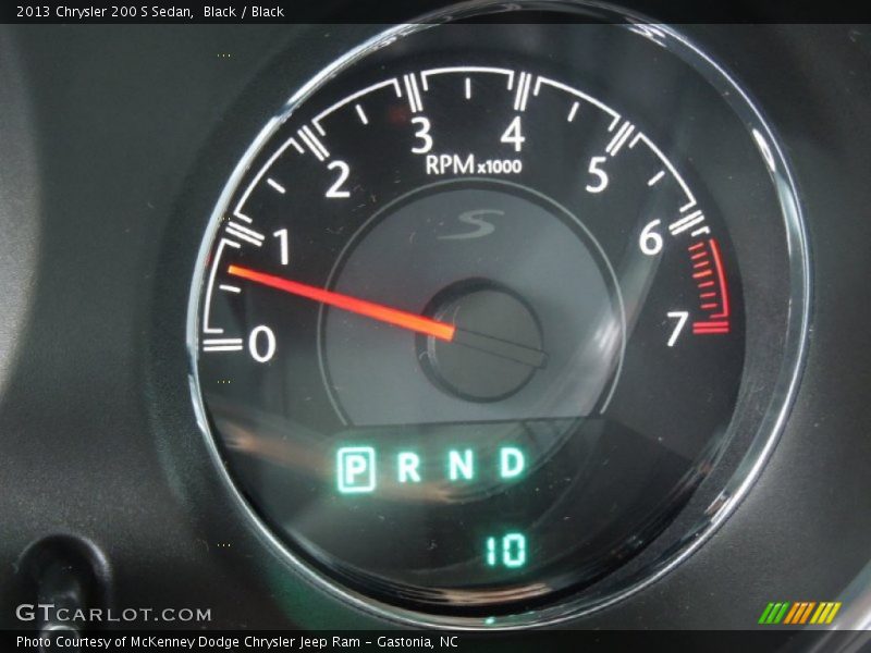 Black / Black 2013 Chrysler 200 S Sedan