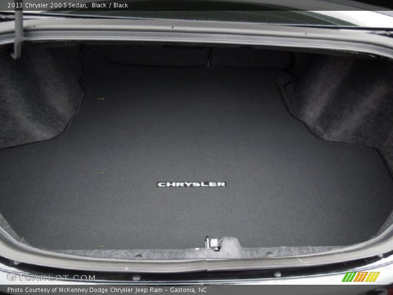 Black / Black 2013 Chrysler 200 S Sedan
