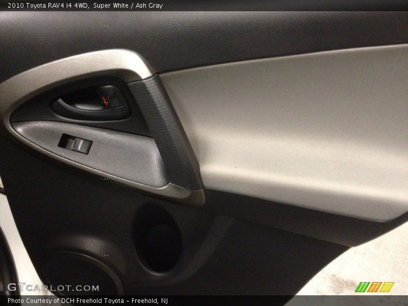 Super White / Ash Gray 2010 Toyota RAV4 I4 4WD