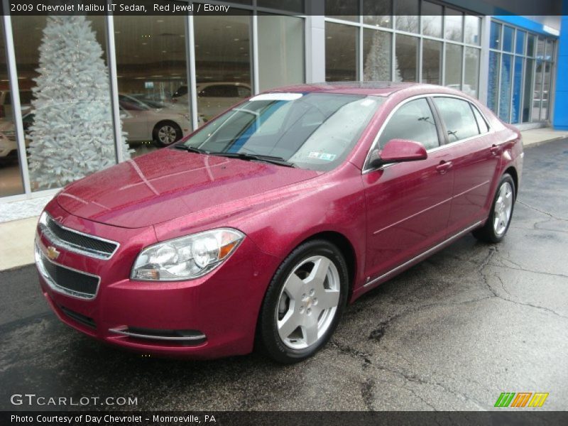 Front 3/4 View of 2009 Malibu LT Sedan