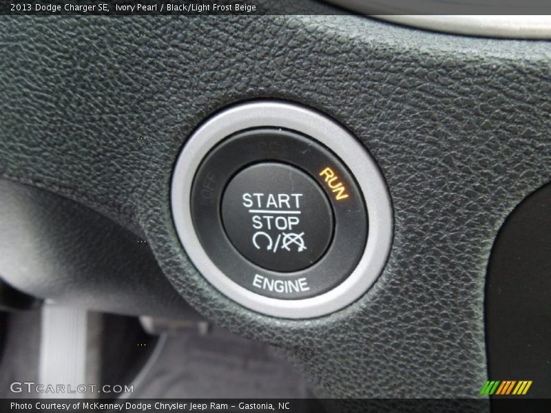 Ivory Pearl / Black/Light Frost Beige 2013 Dodge Charger SE