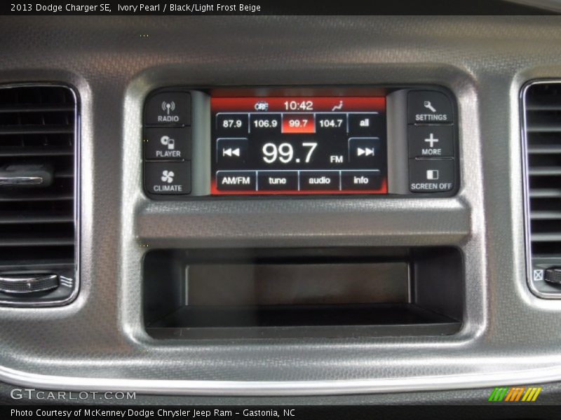 Ivory Pearl / Black/Light Frost Beige 2013 Dodge Charger SE