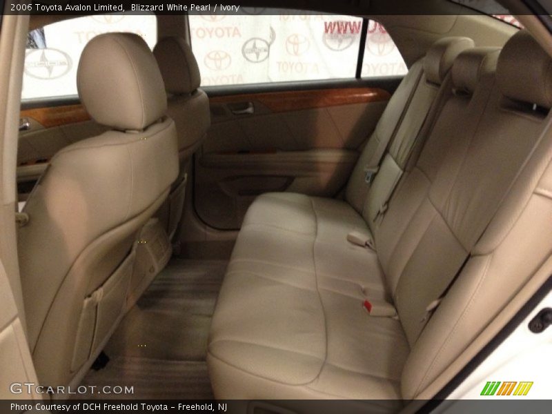 Blizzard White Pearl / Ivory 2006 Toyota Avalon Limited
