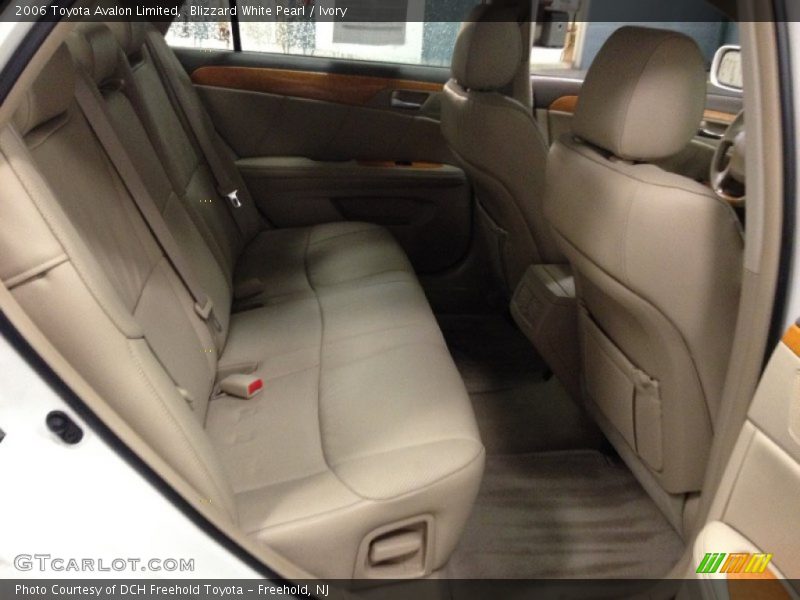 Blizzard White Pearl / Ivory 2006 Toyota Avalon Limited