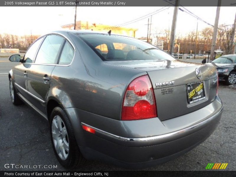 United Grey Metallic / Grey 2005 Volkswagen Passat GLS 1.8T Sedan