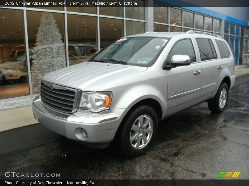 Bright Silver Metallic / Light Graystone 2009 Chrysler Aspen Limited 4x4