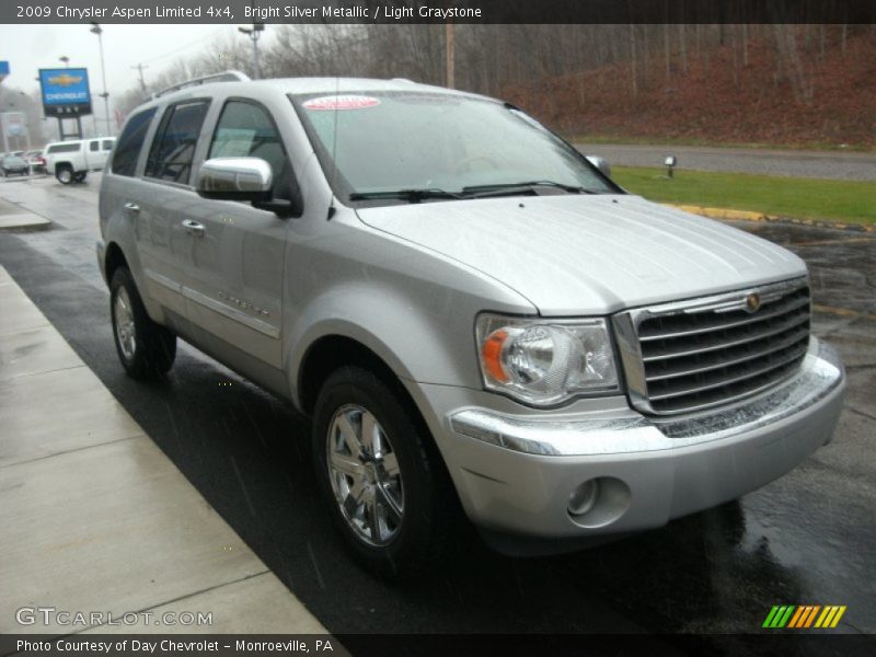 Bright Silver Metallic / Light Graystone 2009 Chrysler Aspen Limited 4x4