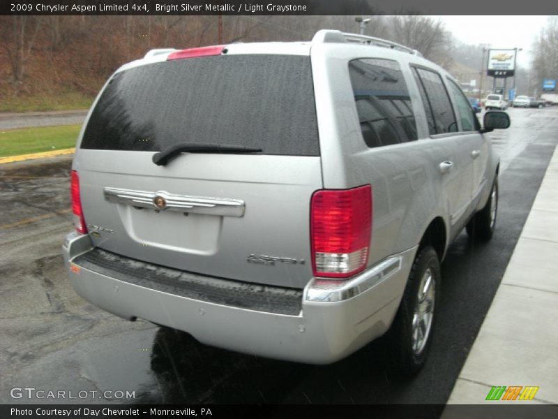 Bright Silver Metallic / Light Graystone 2009 Chrysler Aspen Limited 4x4
