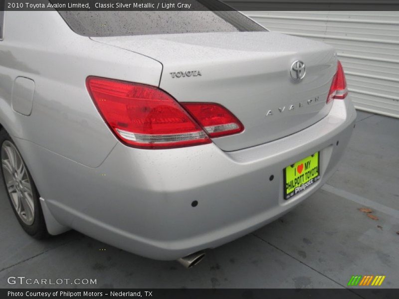 Classic Silver Metallic / Light Gray 2010 Toyota Avalon Limited