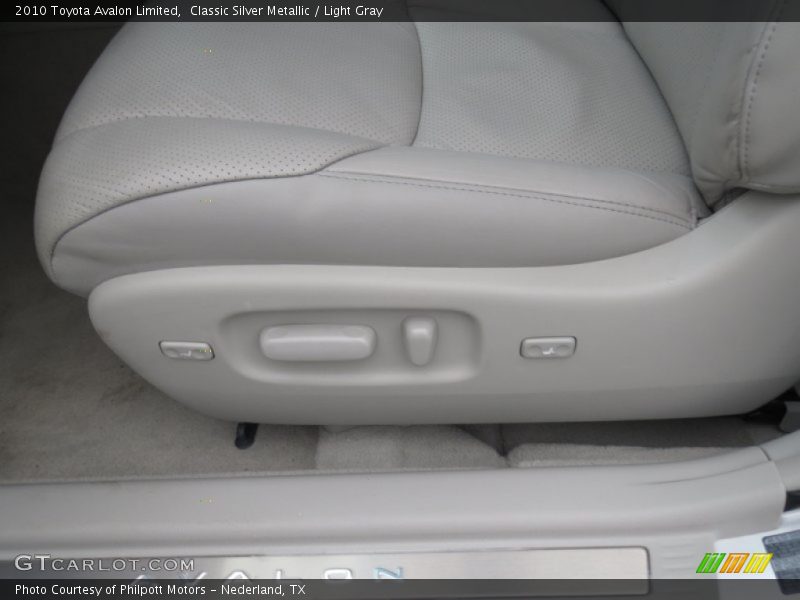 Classic Silver Metallic / Light Gray 2010 Toyota Avalon Limited