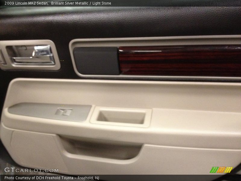 Brilliant Silver Metallic / Light Stone 2009 Lincoln MKZ Sedan