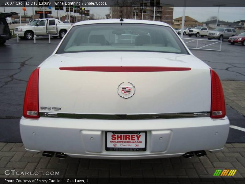 White Lightning / Shale/Cocoa 2007 Cadillac DTS Luxury