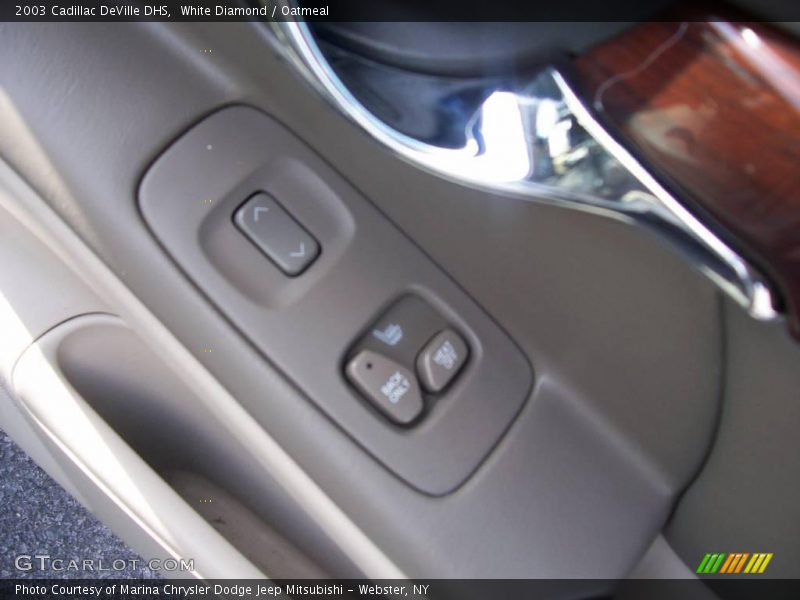 White Diamond / Oatmeal 2003 Cadillac DeVille DHS
