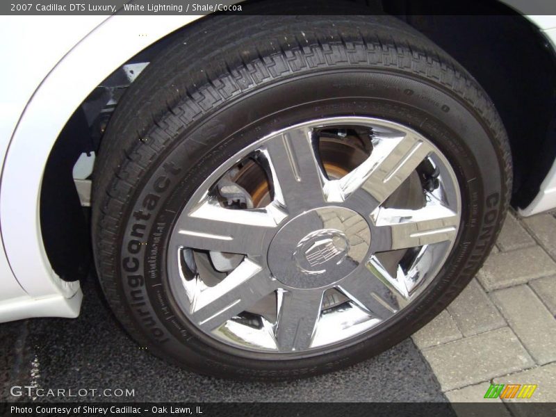 White Lightning / Shale/Cocoa 2007 Cadillac DTS Luxury
