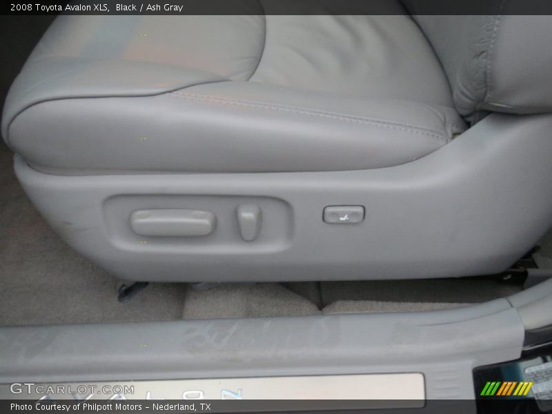 Black / Ash Gray 2008 Toyota Avalon XLS