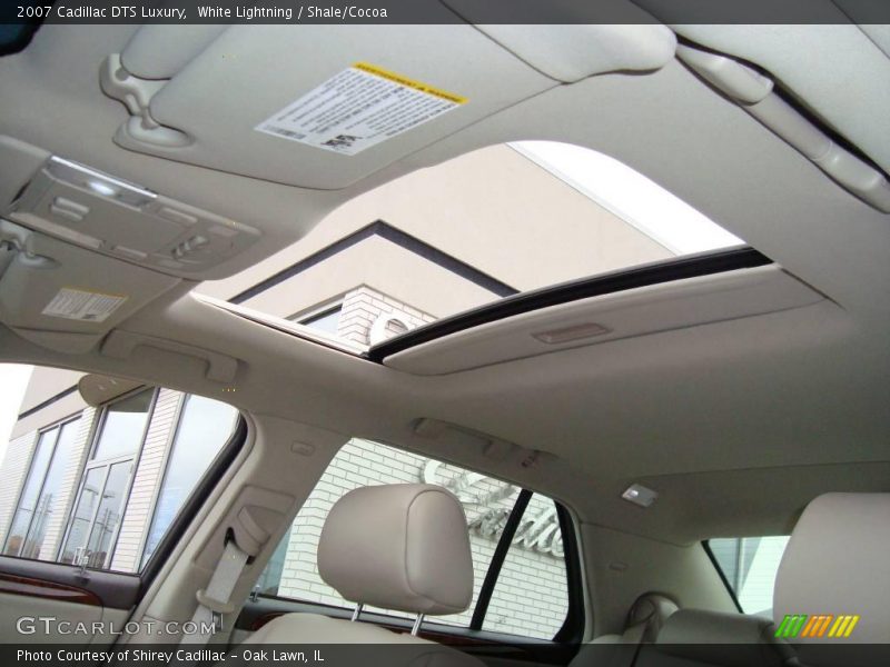 White Lightning / Shale/Cocoa 2007 Cadillac DTS Luxury