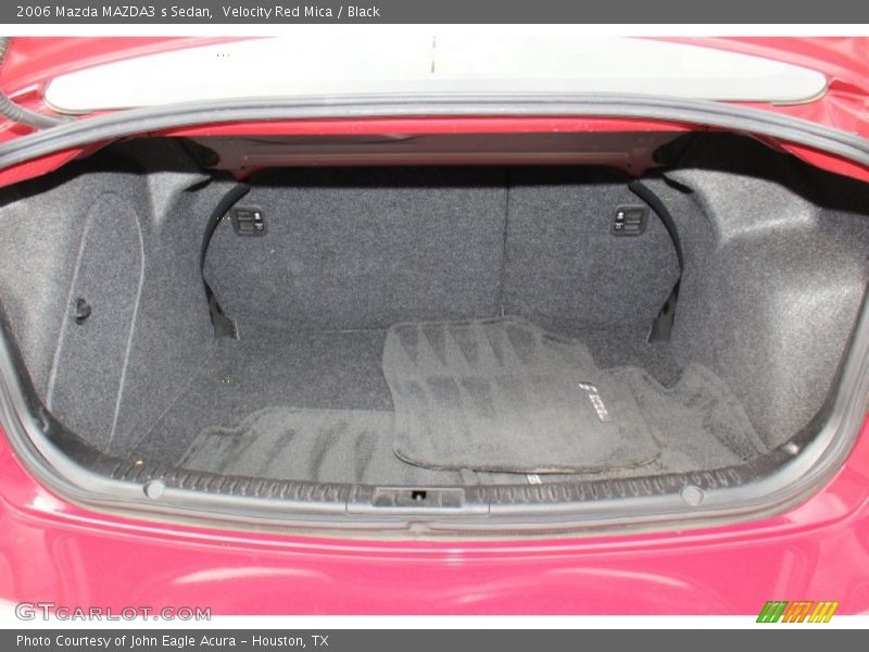  2006 MAZDA3 s Sedan Trunk