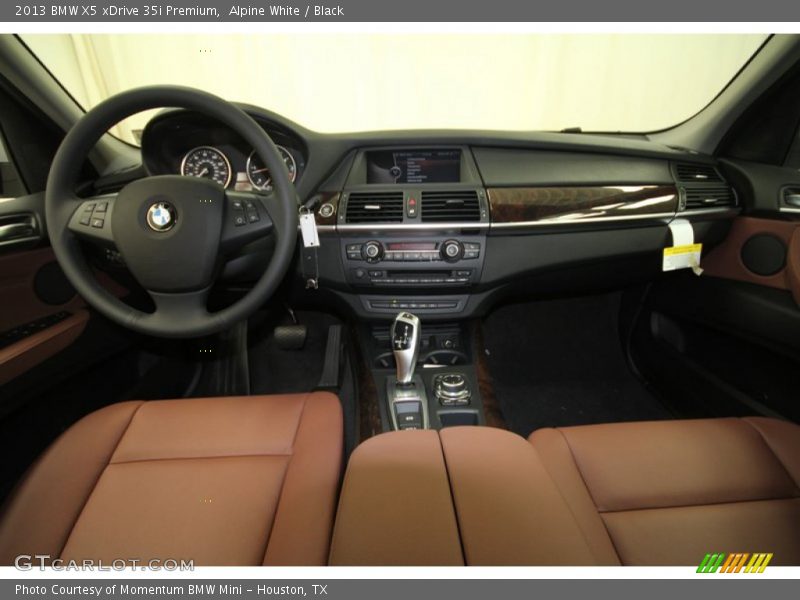 Dashboard of 2013 X5 xDrive 35i Premium