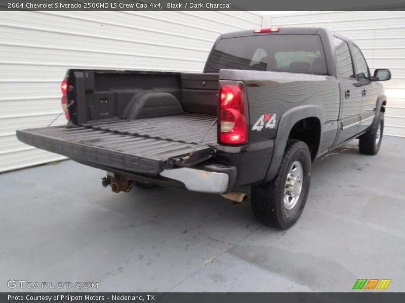 Black / Dark Charcoal 2004 Chevrolet Silverado 2500HD LS Crew Cab 4x4