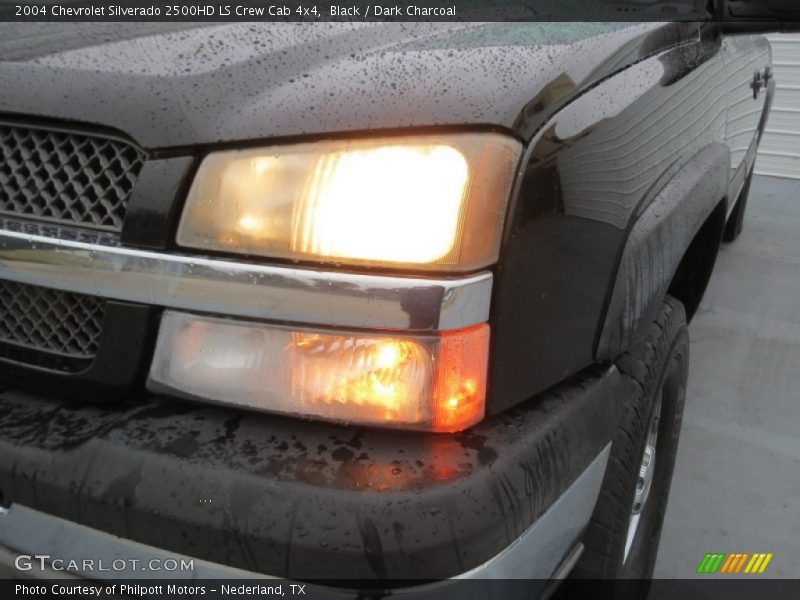 Black / Dark Charcoal 2004 Chevrolet Silverado 2500HD LS Crew Cab 4x4