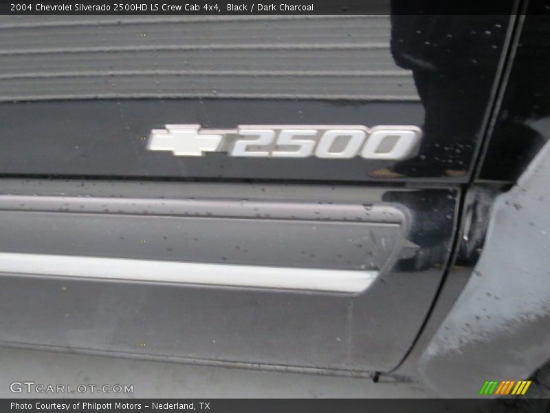 Black / Dark Charcoal 2004 Chevrolet Silverado 2500HD LS Crew Cab 4x4
