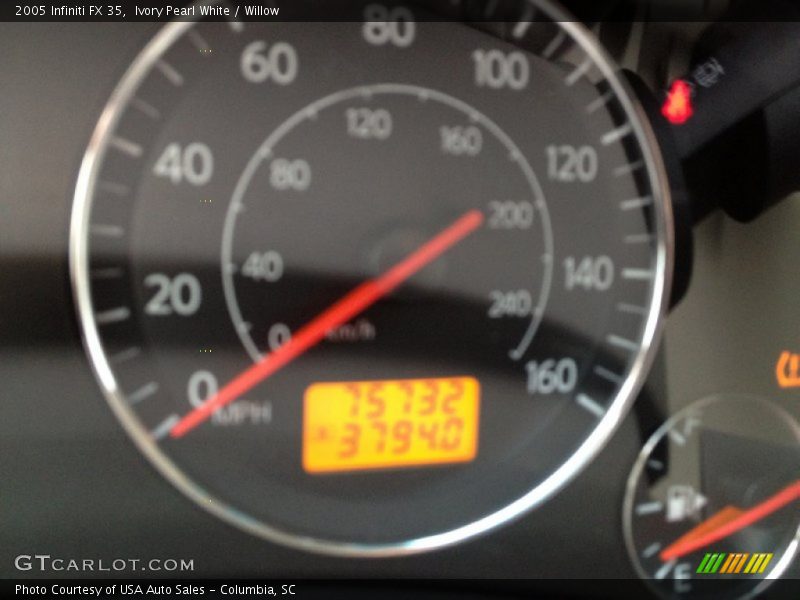 Ivory Pearl White / Willow 2005 Infiniti FX 35