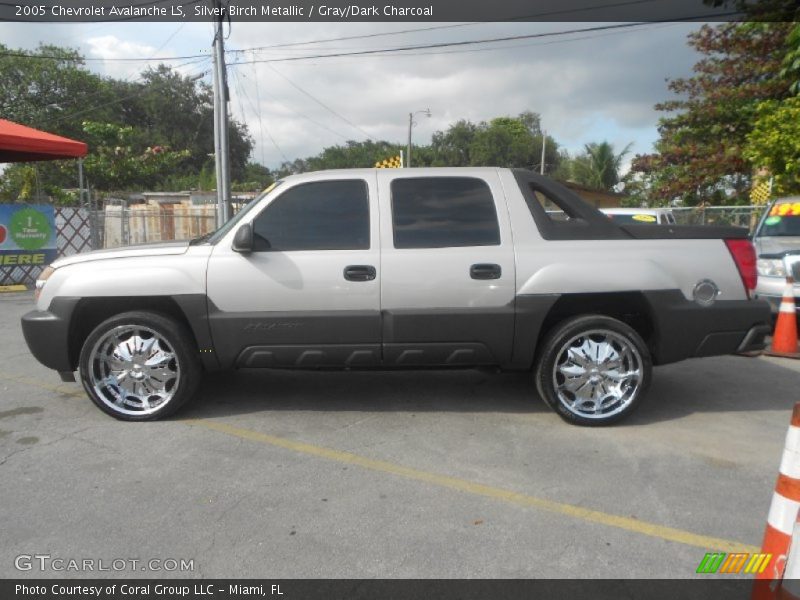 Silver Birch Metallic / Gray/Dark Charcoal 2005 Chevrolet Avalanche LS