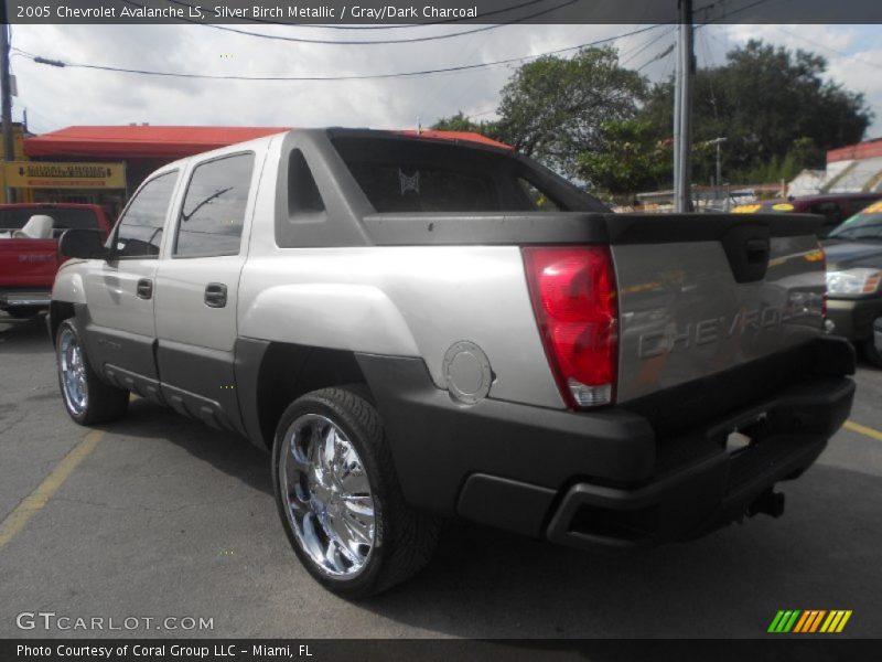 Silver Birch Metallic / Gray/Dark Charcoal 2005 Chevrolet Avalanche LS