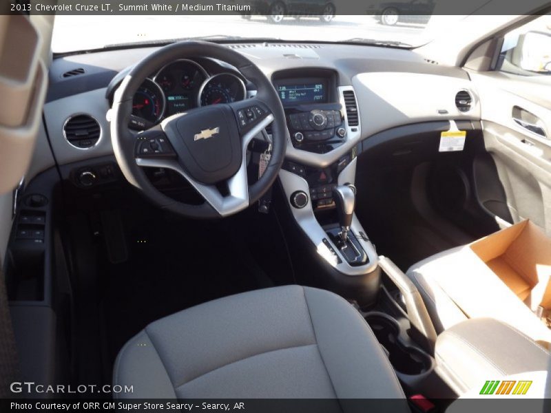 Summit White / Medium Titanium 2013 Chevrolet Cruze LT