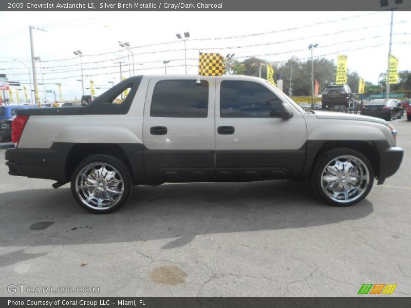 Silver Birch Metallic / Gray/Dark Charcoal 2005 Chevrolet Avalanche LS