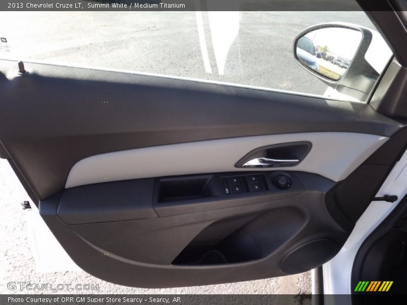 Summit White / Medium Titanium 2013 Chevrolet Cruze LT
