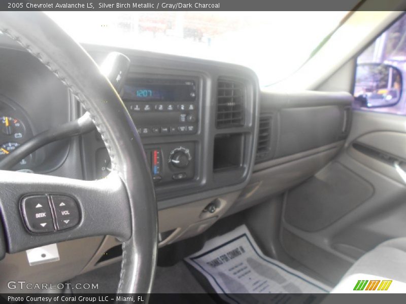 Silver Birch Metallic / Gray/Dark Charcoal 2005 Chevrolet Avalanche LS