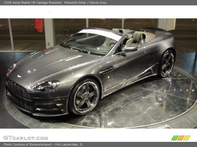 Front 3/4 View of 2008 V8 Vantage Roadster