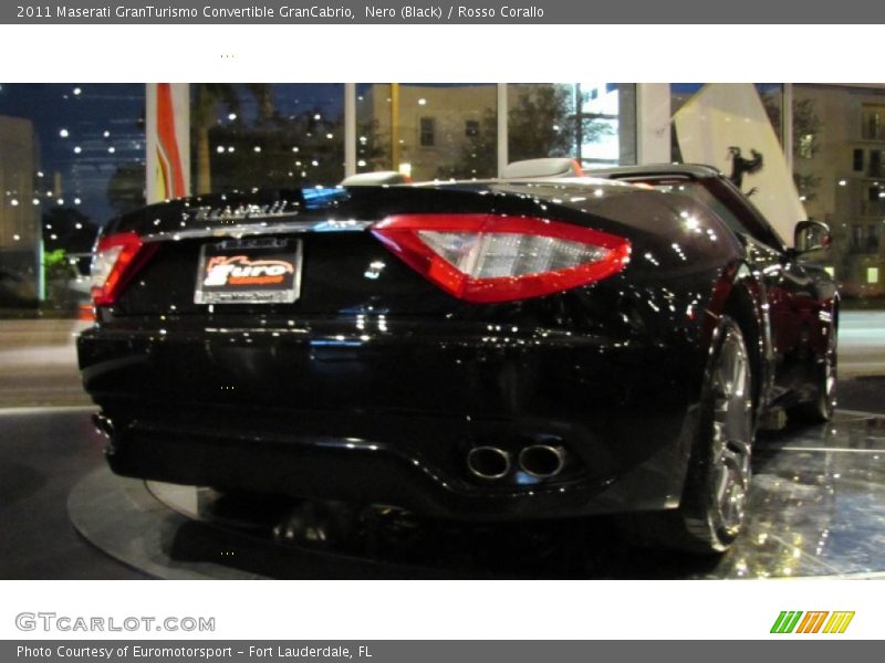 Nero (Black) / Rosso Corallo 2011 Maserati GranTurismo Convertible GranCabrio
