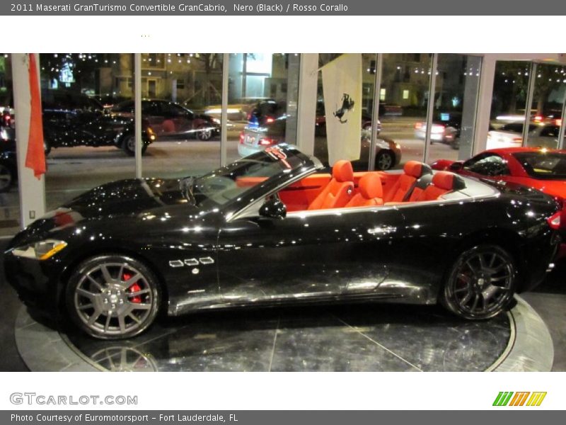 Nero (Black) / Rosso Corallo 2011 Maserati GranTurismo Convertible GranCabrio