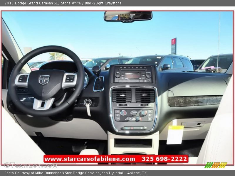 Stone White / Black/Light Graystone 2013 Dodge Grand Caravan SE
