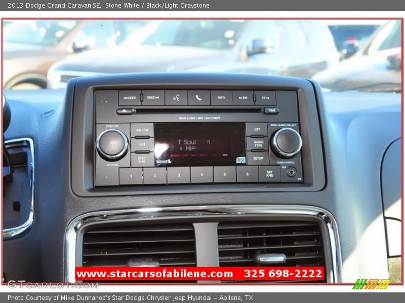 Stone White / Black/Light Graystone 2013 Dodge Grand Caravan SE