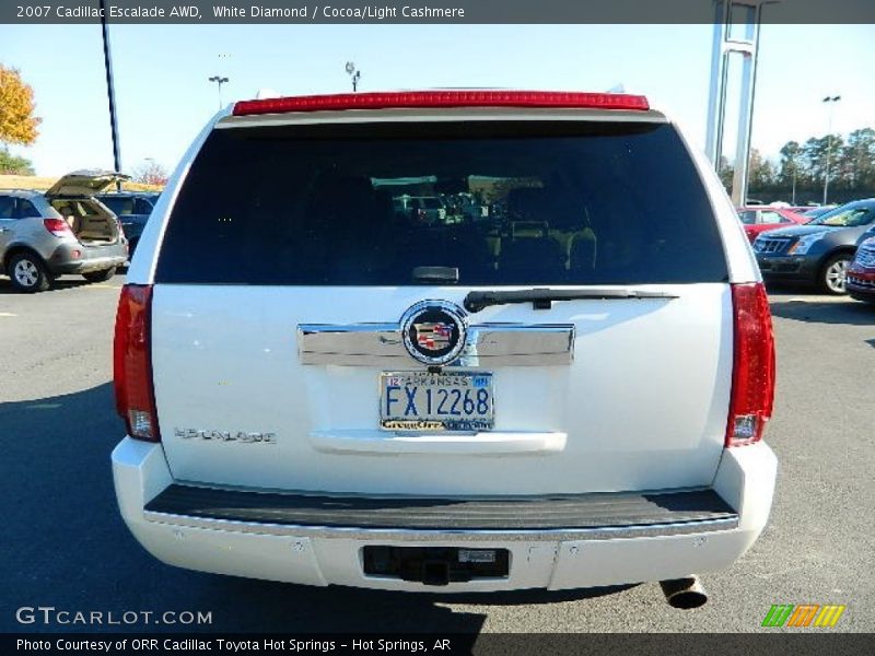 White Diamond / Cocoa/Light Cashmere 2007 Cadillac Escalade AWD