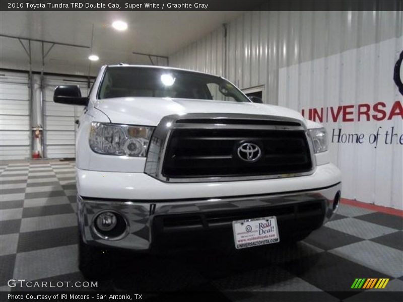 Super White / Graphite Gray 2010 Toyota Tundra TRD Double Cab