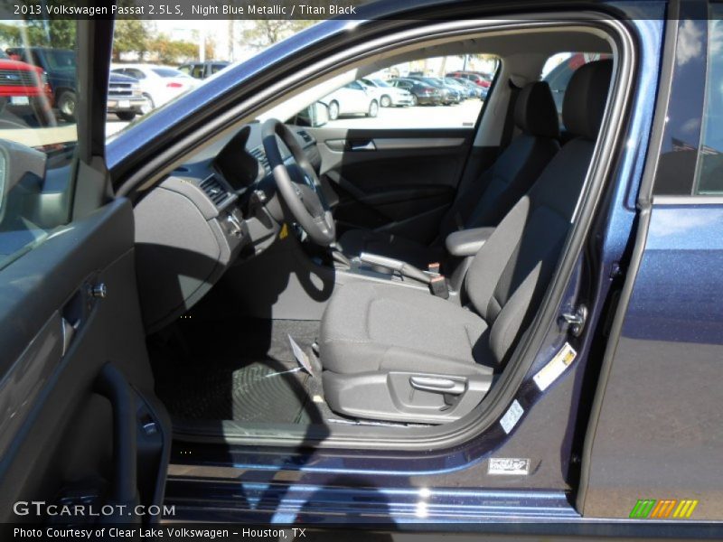 Night Blue Metallic / Titan Black 2013 Volkswagen Passat 2.5L S