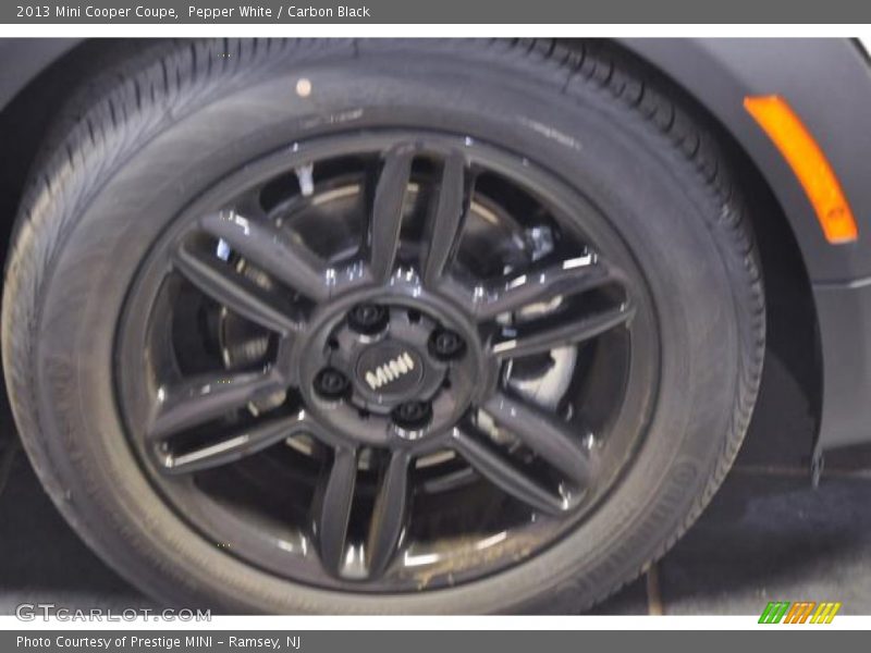 Pepper White / Carbon Black 2013 Mini Cooper Coupe