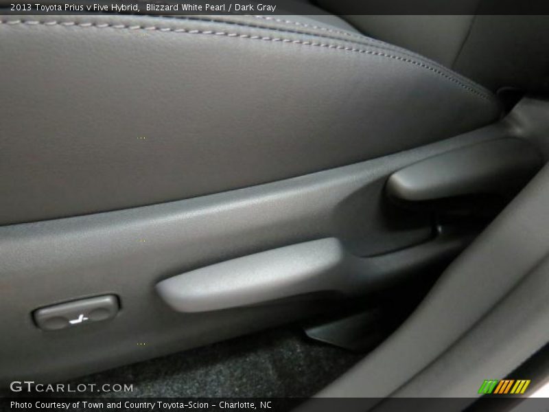Blizzard White Pearl / Dark Gray 2013 Toyota Prius v Five Hybrid