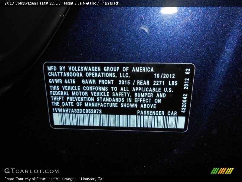 Night Blue Metallic / Titan Black 2013 Volkswagen Passat 2.5L S